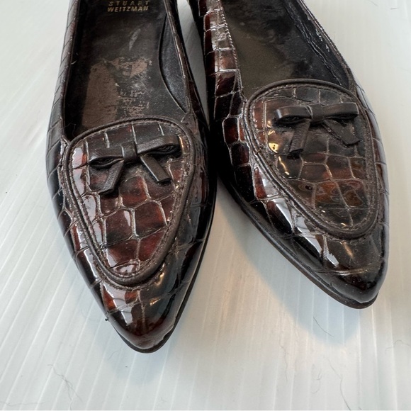 Stuart Weitzman pointy toe crocodile embossed patent leather flats with bow 5.5 - Picture 5 of 9